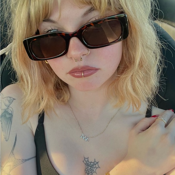 Meet your Posher, Hanna - Picture 1 of 1